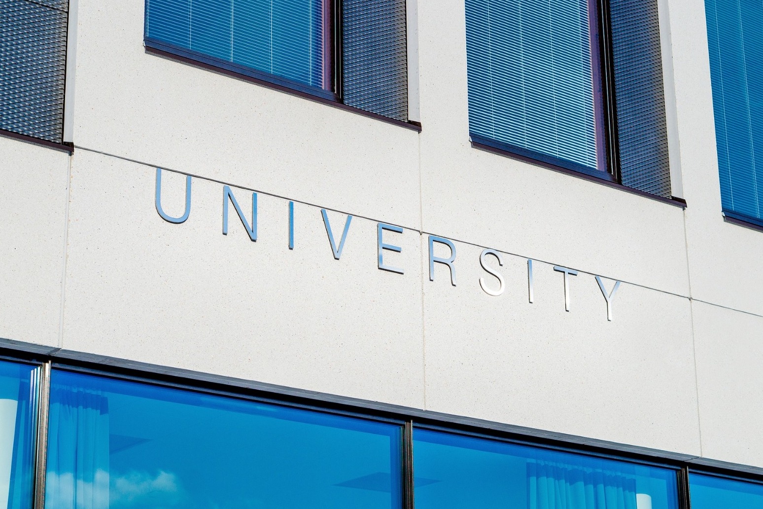 RACIAL HARASSMENT \'ALARMINGLY HIGH\' AT UK UNIVERSITIES - REPORT